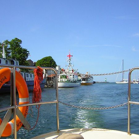 Sonnendeck, Direkt Am Leuchtturm Lägenhet Rostock Exteriör bild