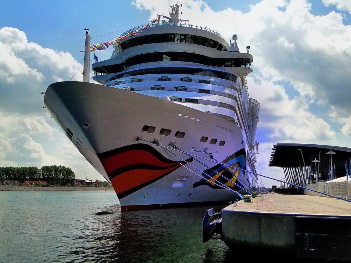 Sonnendeck, Direkt Am Leuchtturm Lägenhet Rostock Exteriör bild