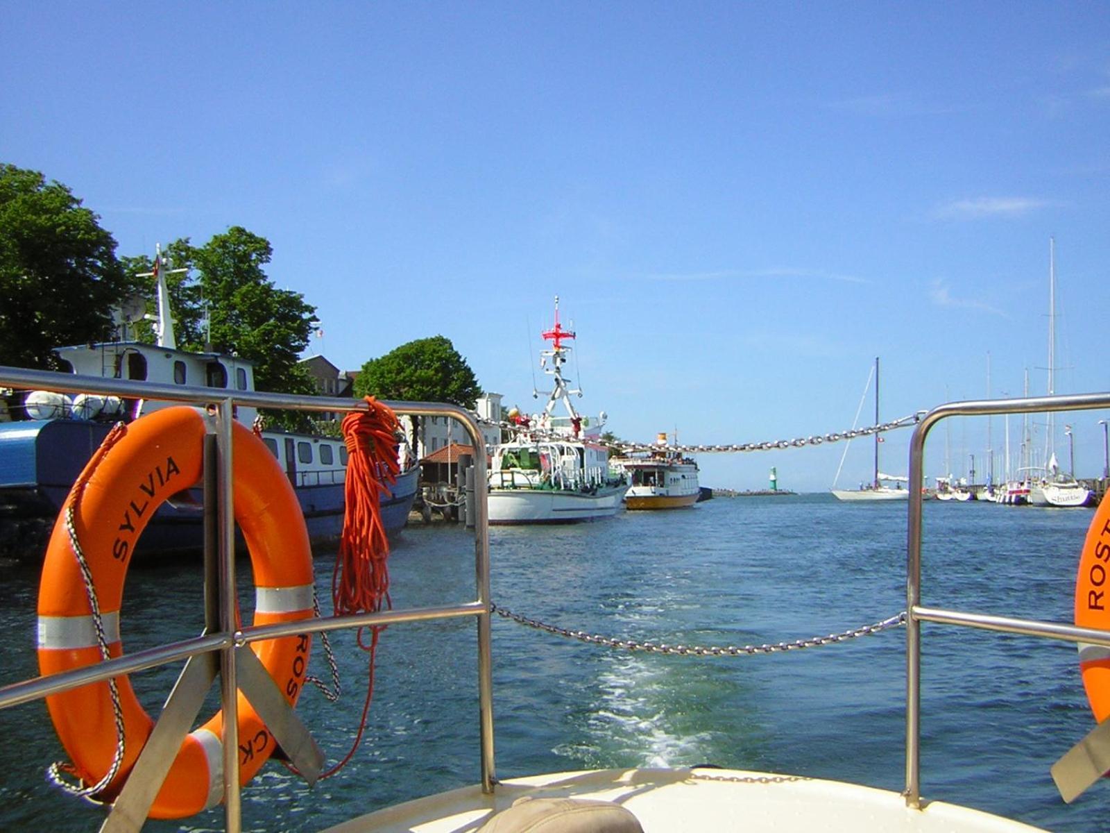 Sonnendeck, Direkt Am Leuchtturm Lägenhet Rostock Exteriör bild